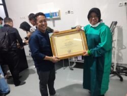 Mensos RI Kunjungi Kegiatan Operasi Katarak Di Kabupaten Parigi Moutong