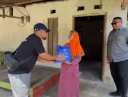 Setahun Lebih Mengetuk Pintu, Komunitas Jumat Berbagi Konsisten Salurkan Paket untuk Warga